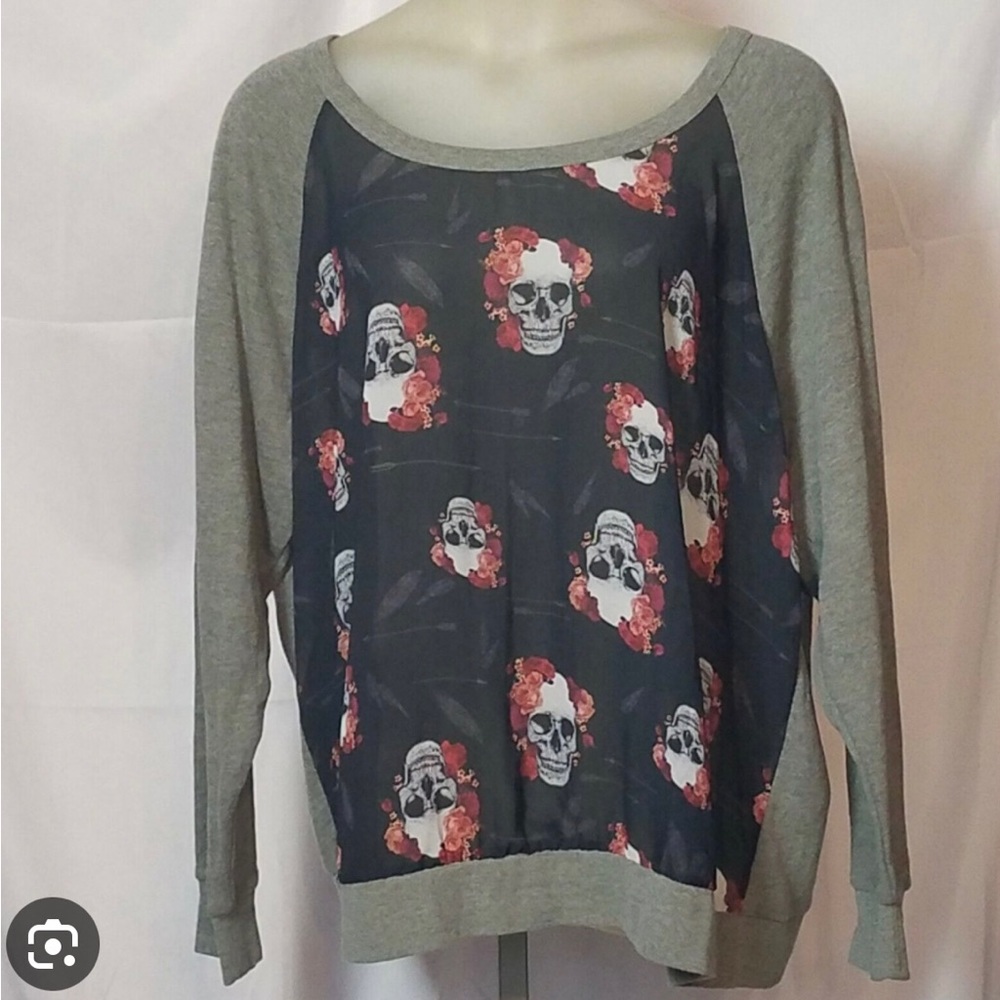 Torrid Skull Floral Sweatshirt size 2